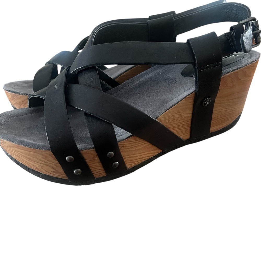 Bussola Black and Tan Wedge Sandals size 40 (10)
